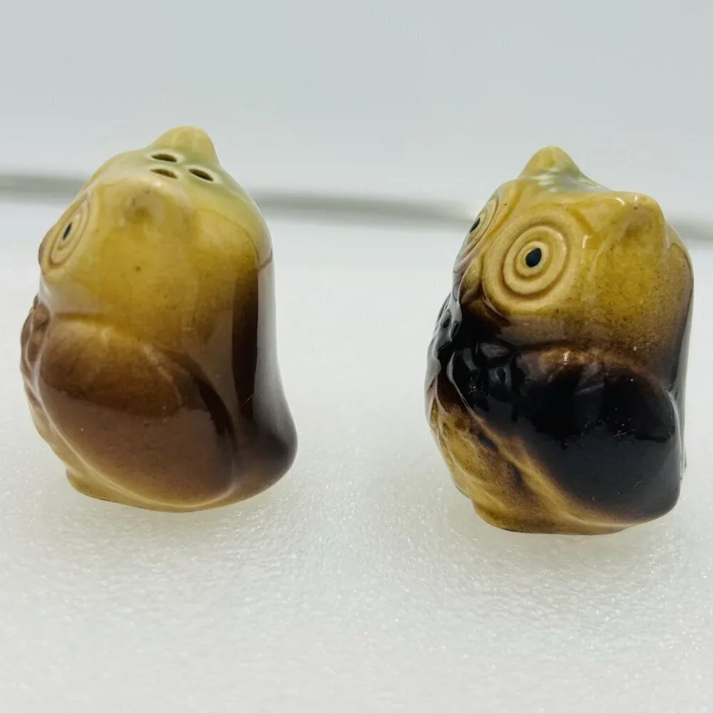 Vintage Owl Salt and Pepper Shakers Ceramic Small 2